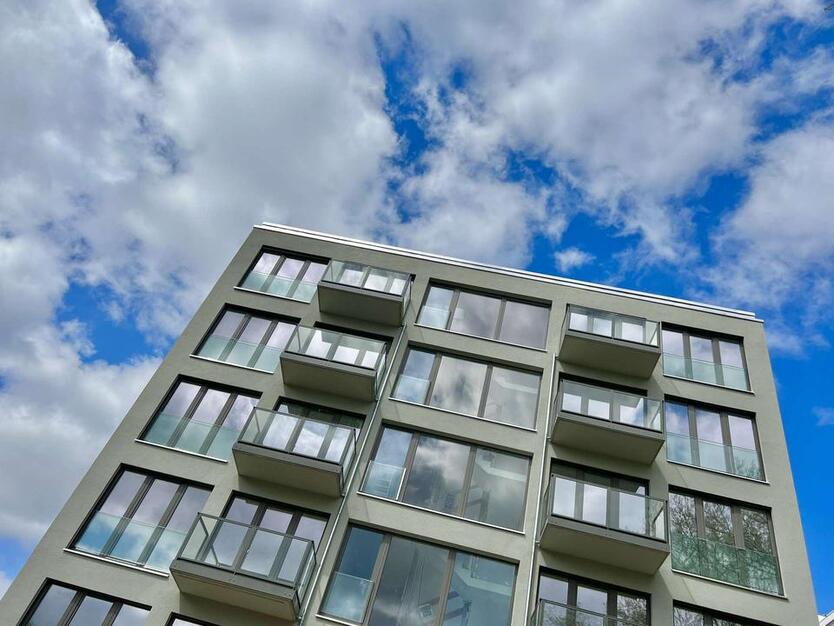 Studio-Apartment with registration, including broadcasting fee (GEZ) and other amenities!