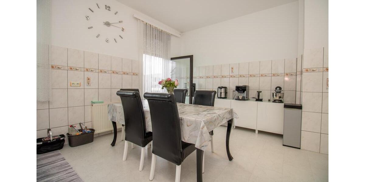 Etagenwohnung Deißlingen - 4 Zimmer, 148 m&sup2;, 1.350&euro; | Angebot:25867099