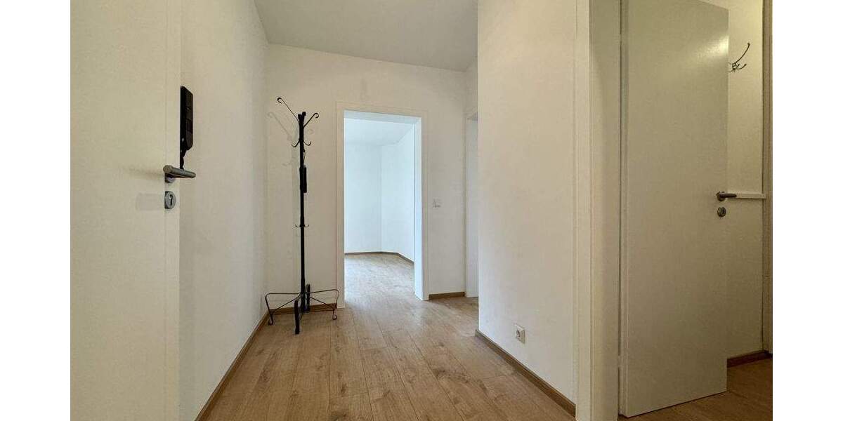 +++ Renovierte 3-Zimmer-Wohnung mit großem Garten am Altstadtrand +++ 3 zimmer