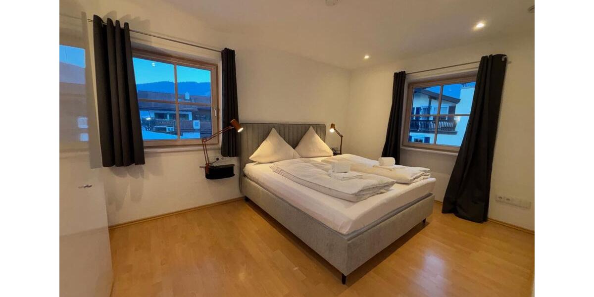 Reihenhaus Oberammergau - 7 Zimmer, 180 m&sup2;, 2.590&euro; | Angebot:24890679