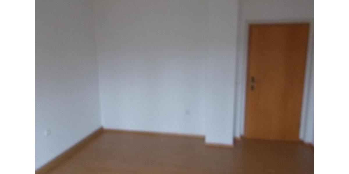 Erdgeschoßwohnung Bad Lobenstein - 4 Zimmer, 75 m&sup2;, 540&euro; | Angebot:23877124