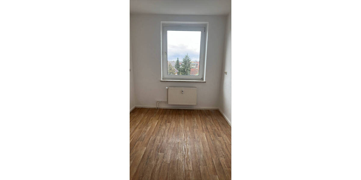 Etagenwohnung Weißenfels - 3 Zimmer, 66 m&sup2;, 450&euro; | Angebot:26618128