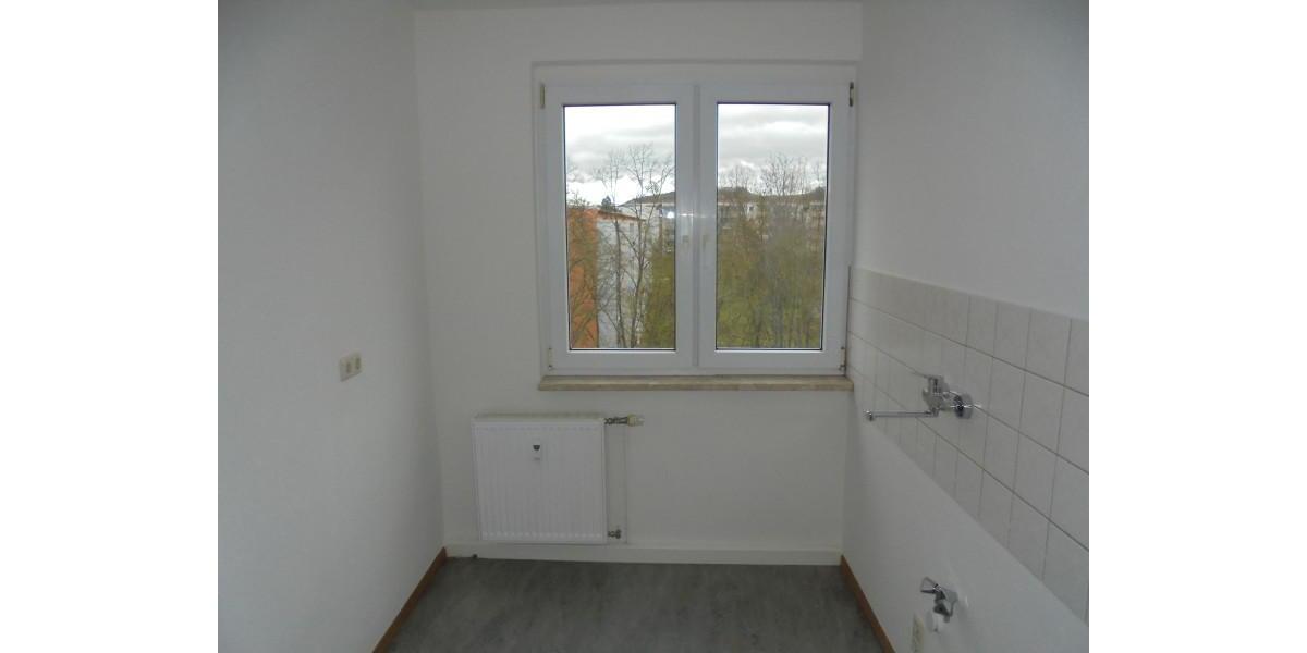 Etagenwohnung Saalfeld (Saale) - 2 Zimmer, 50 m&sup2;, 321&euro; | Angebot:26491111