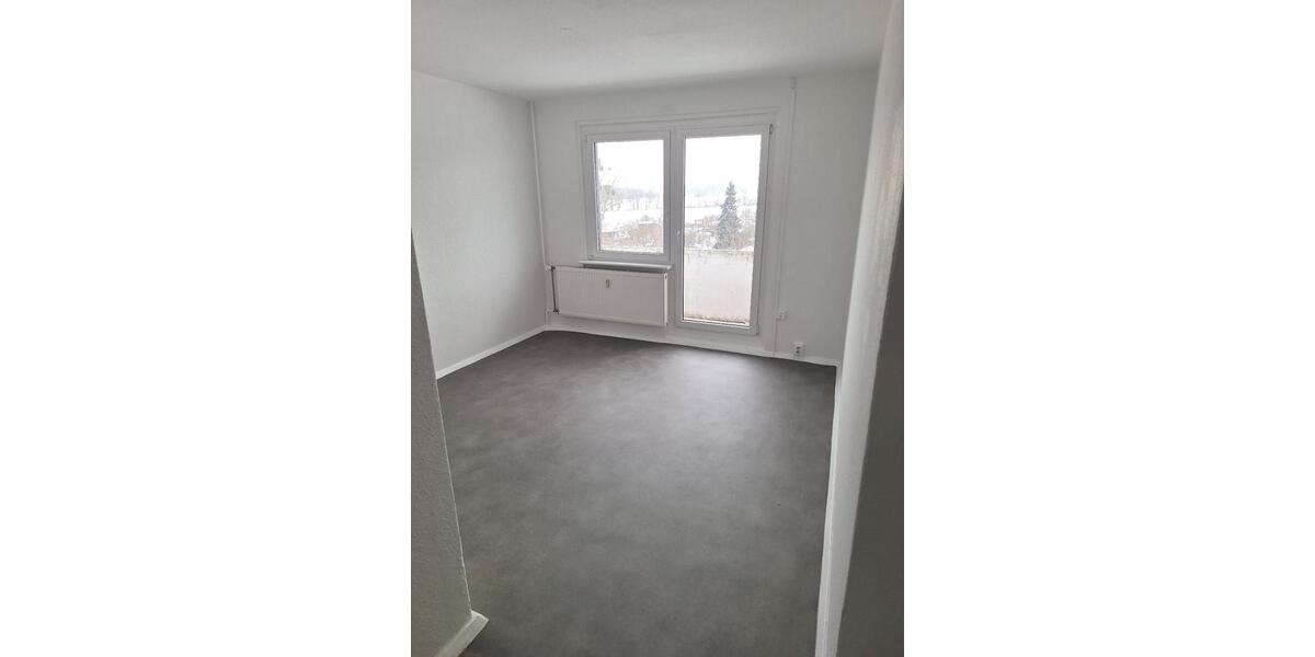 Etagenwohnung Zehdenick - 4 Zimmer, 67 m&sup2;, 410&euro; | Angebot:25646526