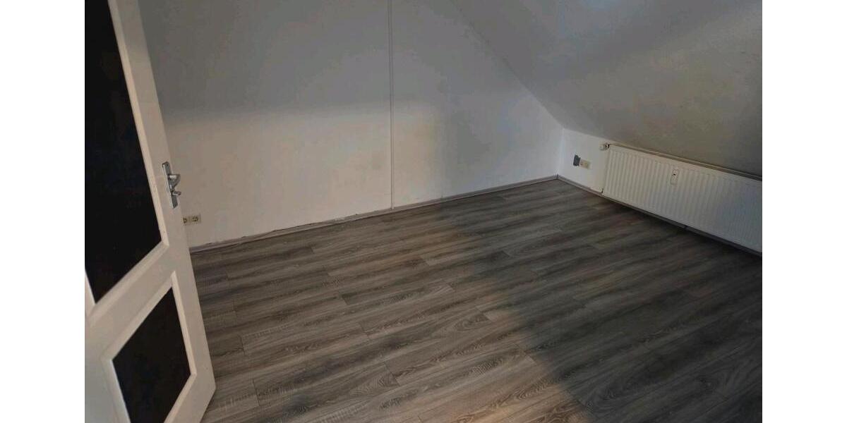 Dachgeschoßwohnung Weeze - 1 Zimmer, 65 m&sup2;, 950&euro; | Angebot:26413936