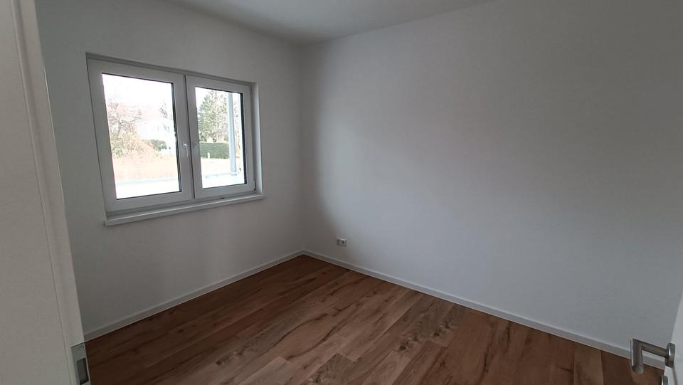 Etagenwohnung Schkeuditz - 4 Zimmer, 102 m&sup2;, 1.050&euro; | Angebot:26582109