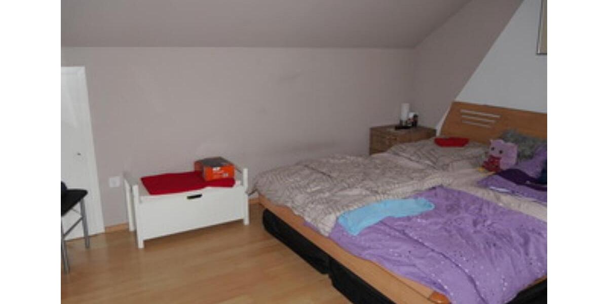 Dachgeschoßwohnung Warstein - 4 Zimmer, 75 m&sup2;, 430&euro; | Angebot:26026024