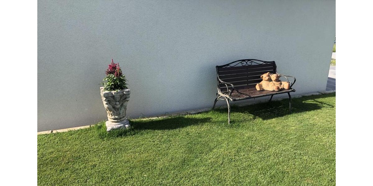 Exklusive 3-Zimmer Erdgeschosswohnung (141m²) mit Garten u. großer Terrasse in Usingen 3 zimmer