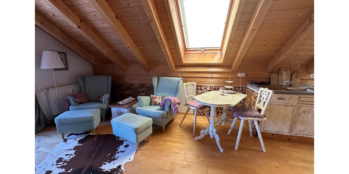 Dachgeschoßwohnung Oberstdorf - 1 Zimmer, 37 m&sup2;, 690&euro; | Angebot:26032312