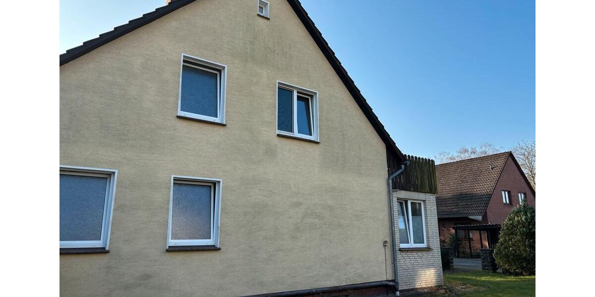 Großzügiges Einfamilienhaus mit Balkon in Poggenhagen 6 zimmer