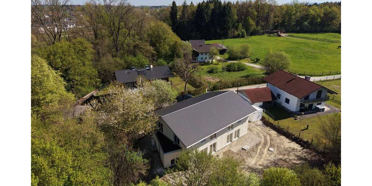 Einfamilienhaus Stephanskirchen - 4.5 Zimmer, 162 m&sup2;, 2.400&euro; | Angebot:24862184