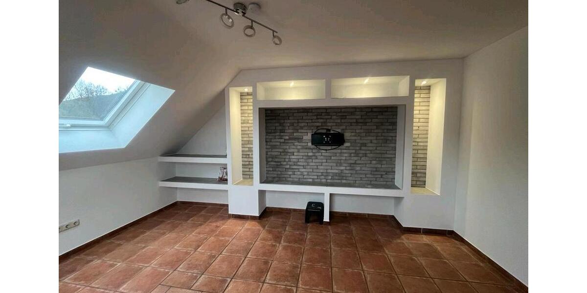 Dachgeschoßwohnung Windeck - 2 Zimmer, 72 m&sup2;, 600&euro; | Angebot:26296374