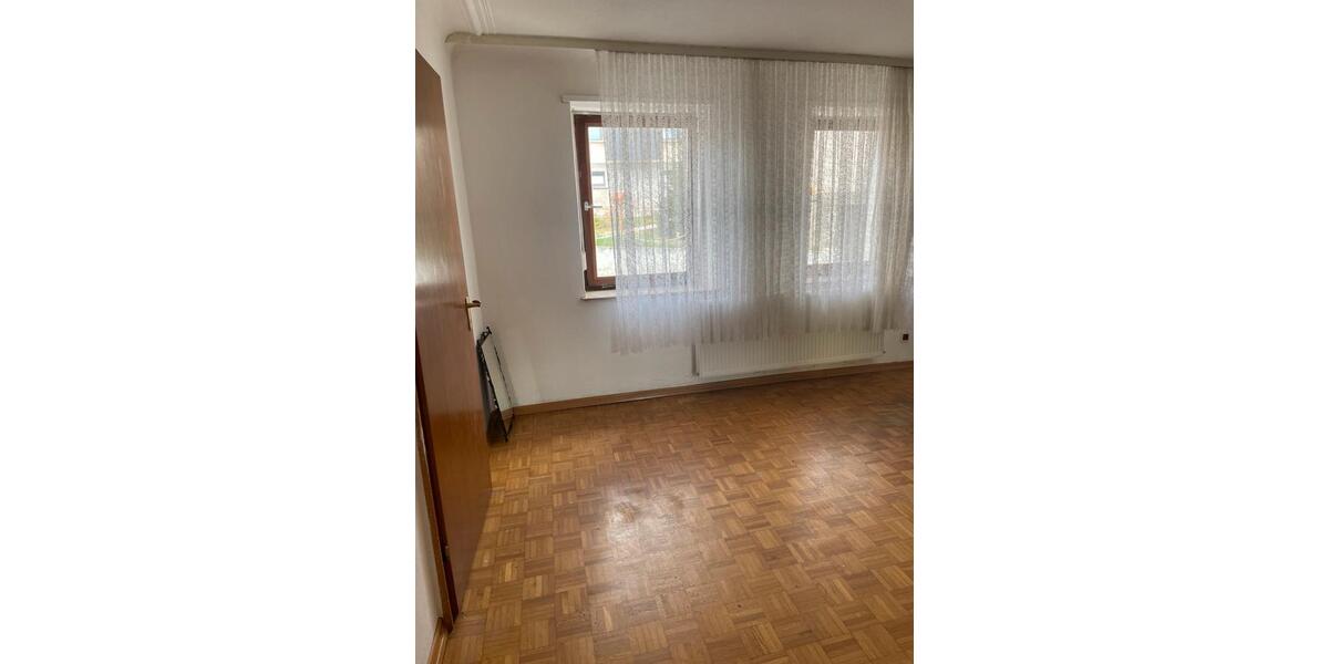 Erdgeschoßwohnung Tholey - 3 Zimmer, 110 m&sup2;, 700&euro; | Angebot:26606505