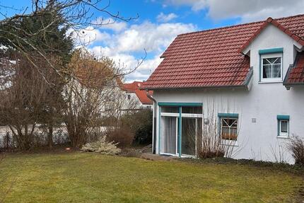 Haus Ansbach - 3.5 Zimmer, 82 m&sup2;, 1.300&euro; | Angebot:25389367