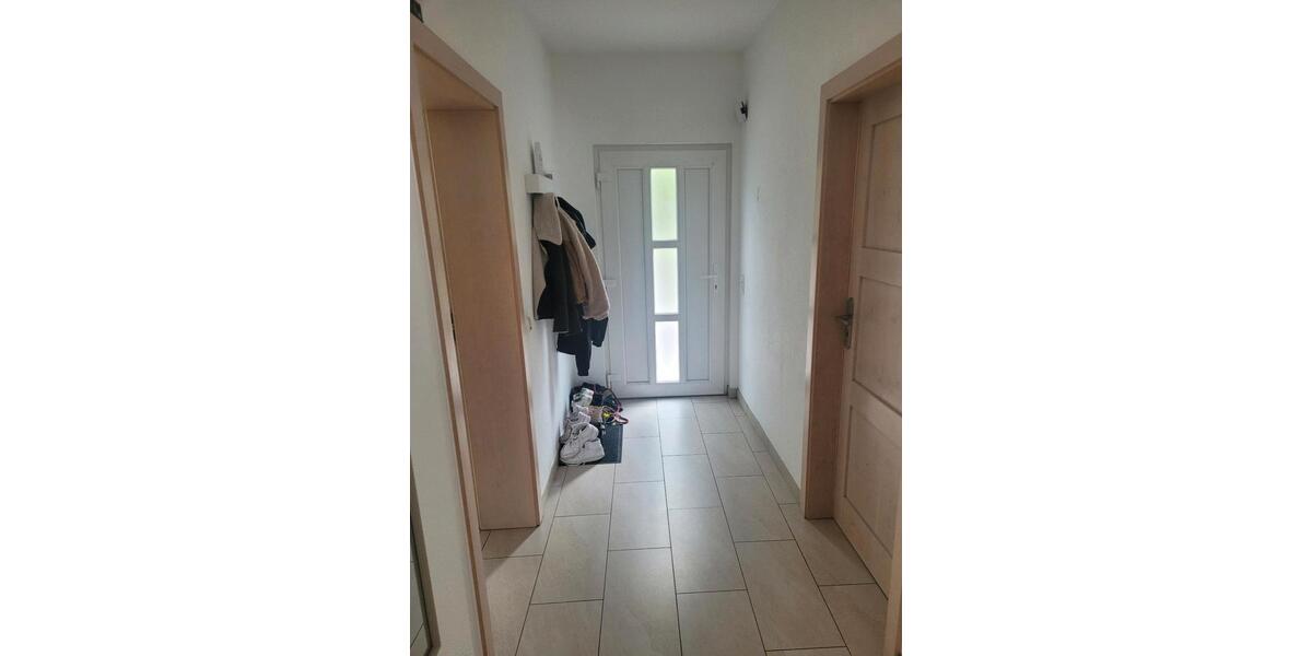 Terrassenwohnung Wiehl - 3 Zimmer, 120 m&sup2;, 1.200&euro; | Angebot:26538387
