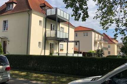 Wohnung Leuna - 3 Zimmer, 54 m&sup2;, 380&euro; | Angebot:24728402