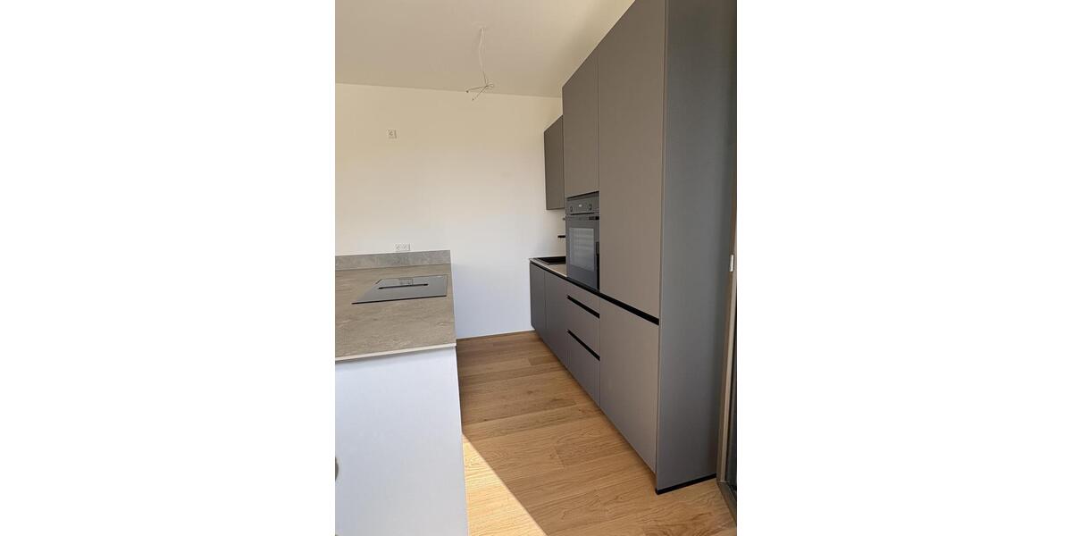 Dachgeschoßwohnung Leonberg - 3 Zimmer, 99 m&sup2;, 2.083&euro; | Angebot:23712851