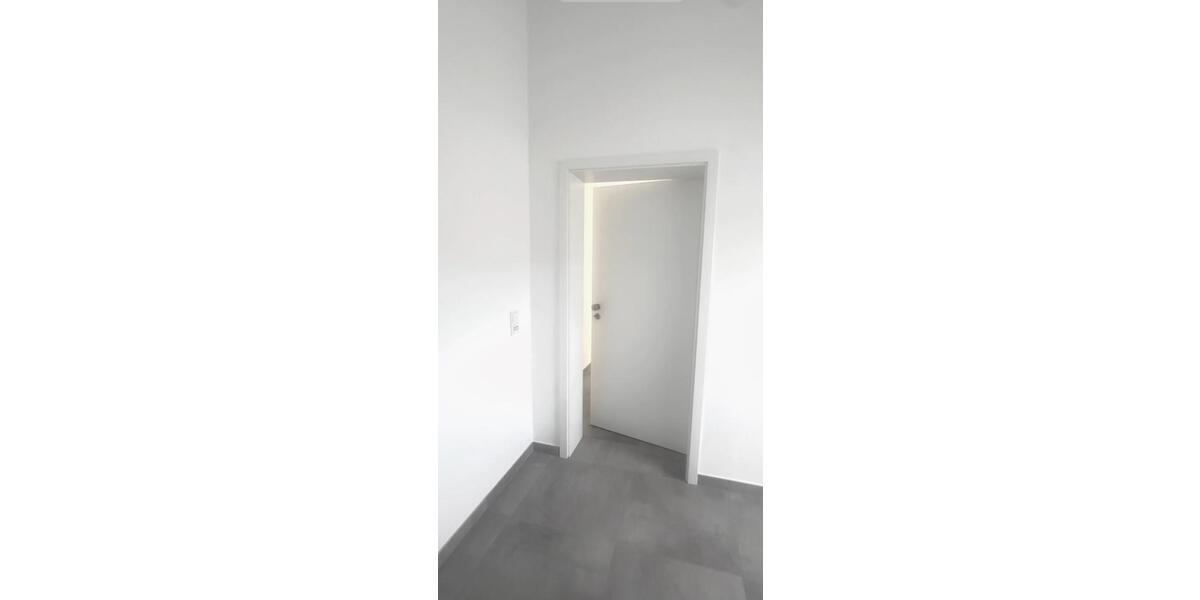 Dachgeschoßwohnung Mettlach - 3 Zimmer, 70 m&sup2;, 900&euro; | Angebot:25553127