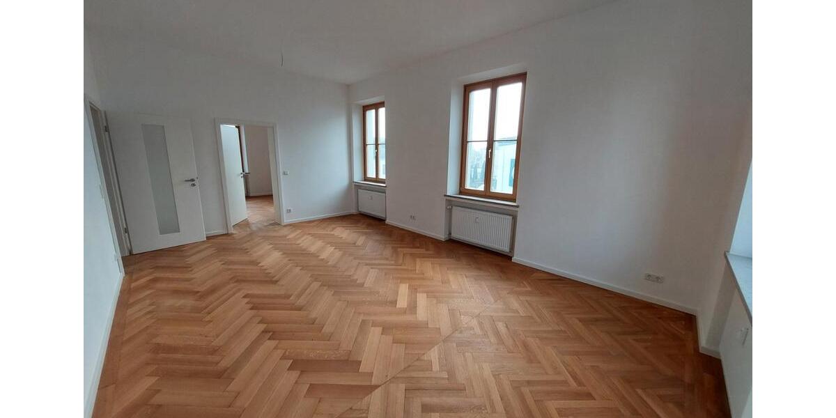 Etagenwohnung Straubing - 4 Zimmer, 143 m&sup2;, 1.200&euro; | Angebot:26006497