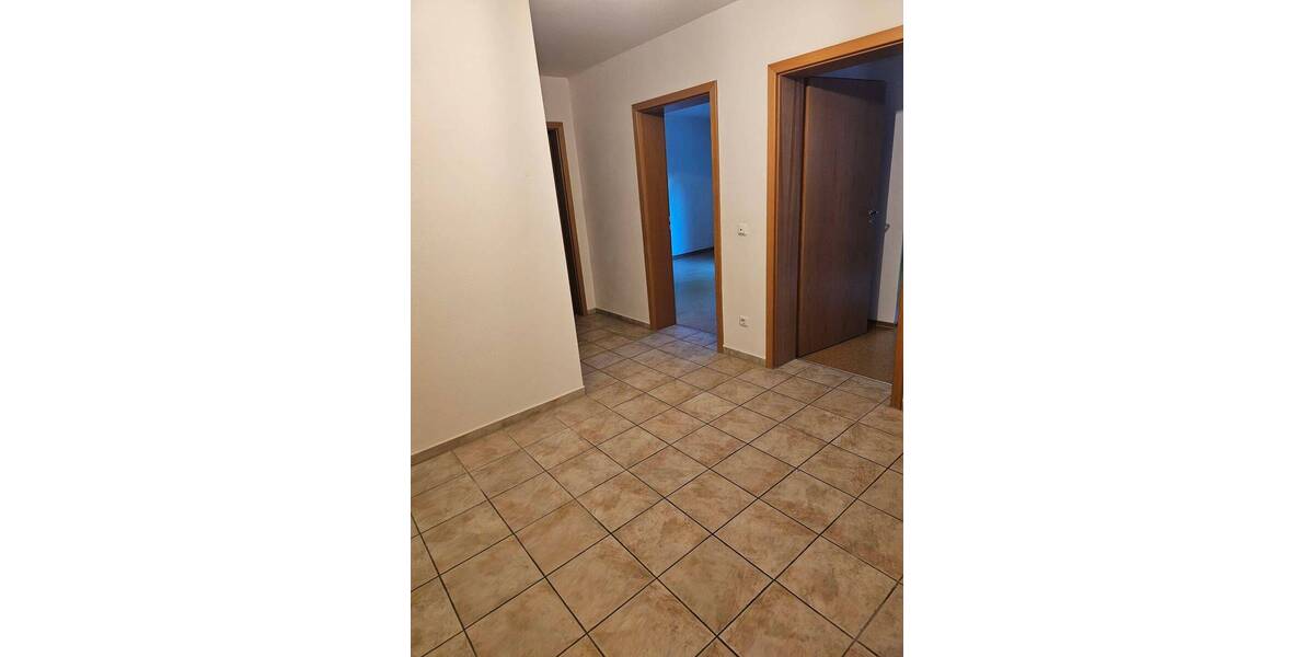 Doppelhaushälfte Burghausen - 6 Zimmer, 202 m&sup2;, 2.100&euro; | Angebot:25895860