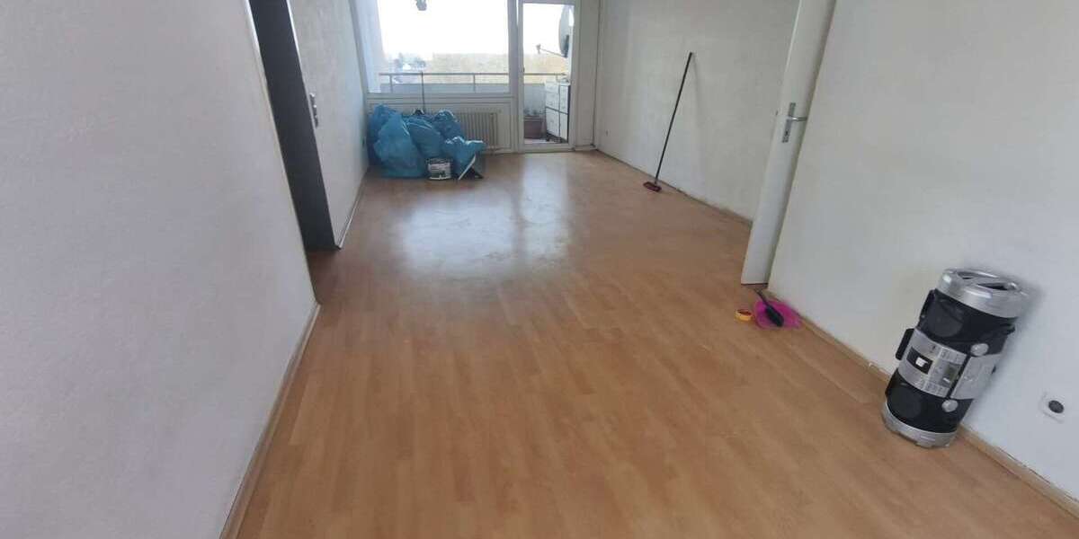 Etagenwohnung Köln / Seeberg Seeberg - 3 Zimmer, 92 m&sup2;, 1.450&euro; | Angebot:25287350