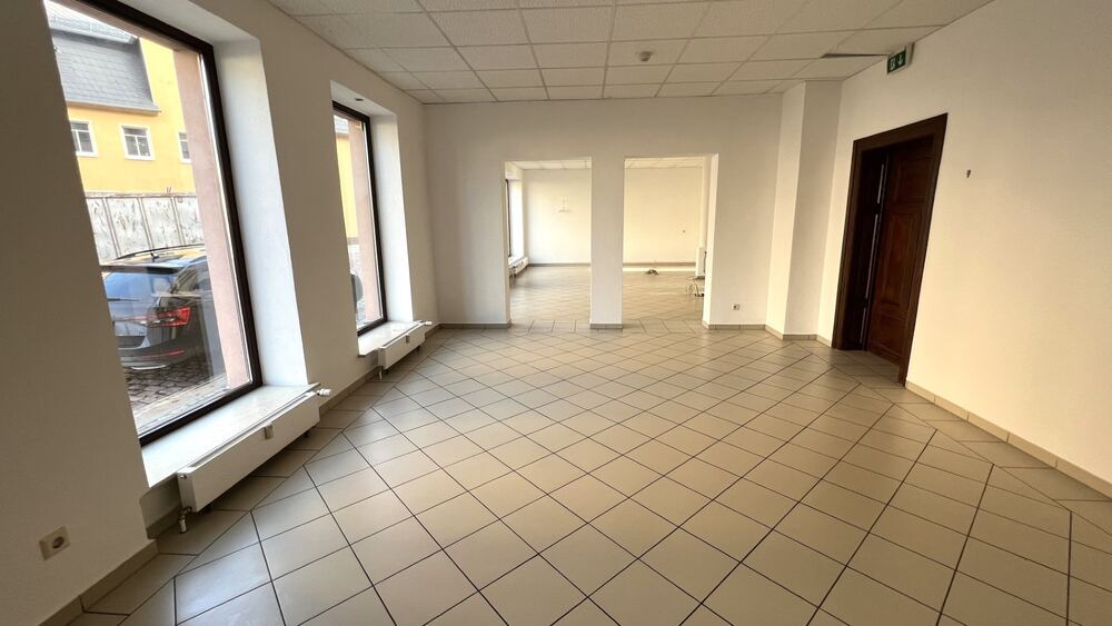 Laden oder BüroVersicherung - Attraktives LadengeschäftBüro in guter Lage zu vermieten! - Gewerbeobjekt Geringswalde | Angebot:10091719