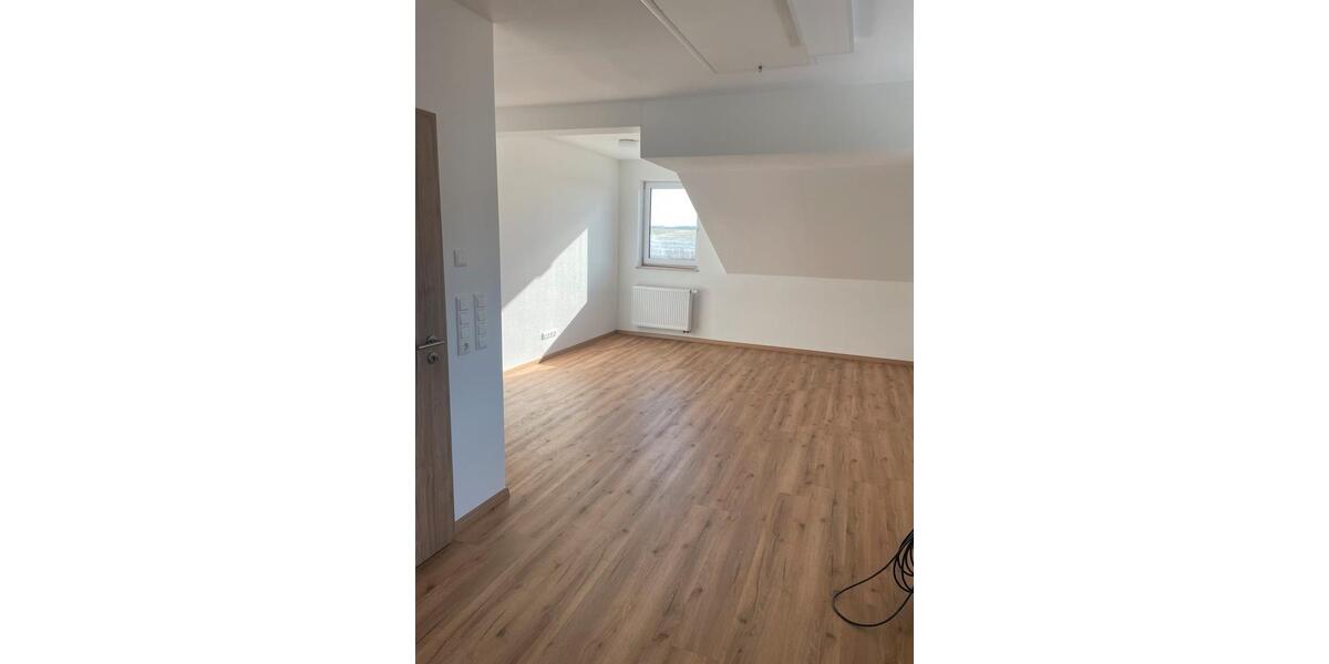 Dachgeschoßwohnung Kammlach - 4 Zimmer, 103 m&sup2;, 1.300&euro; | Angebot:24750852