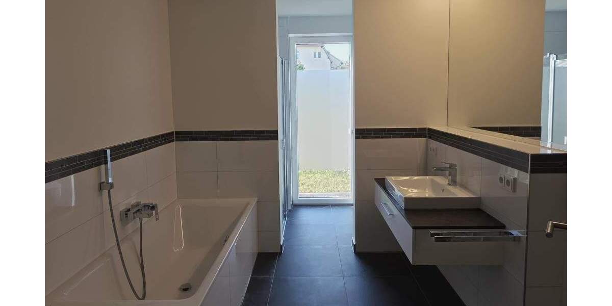 Etagenwohnung Döbeln - 4 Zimmer, 133 m&sup2;, 1.330&euro; | Angebot:25781179