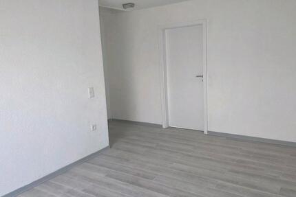 Wohnung Saarbrücken West - 4 Zimmer, 105 m&sup2;, 800&euro; | Angebot:26074475