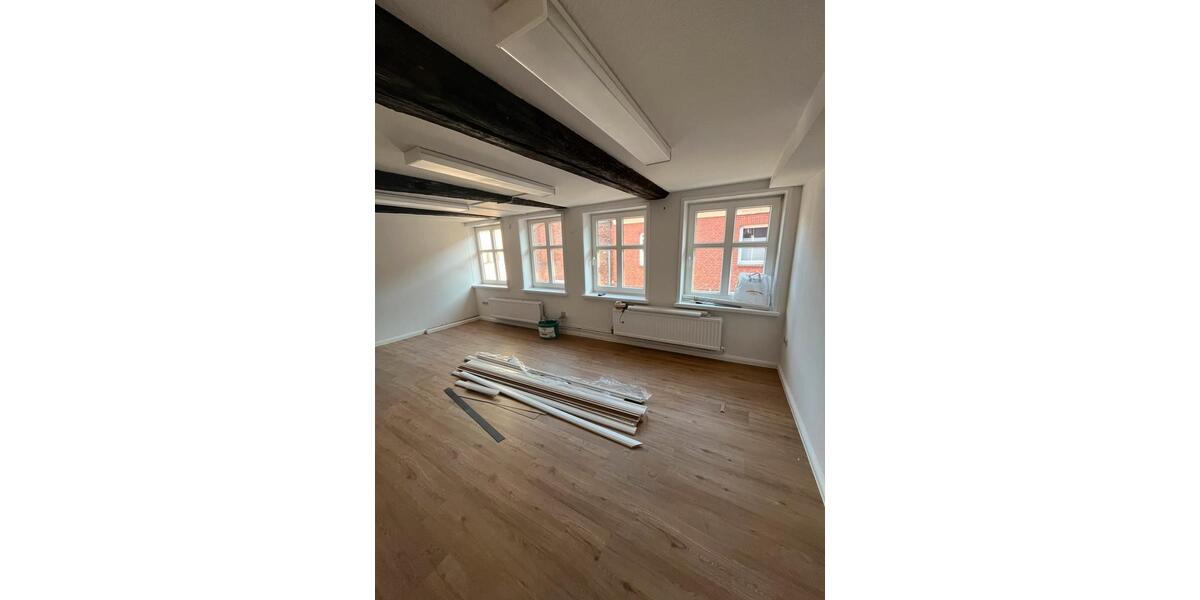 Reihenhaus Stade - 7 Zimmer, 152 m&sup2;, 1.824&euro; | Angebot:25648339