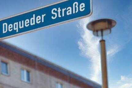 3-Zimmer-Wohnung mit BALKON, Badewanne, neu renoviert 3 zimmer