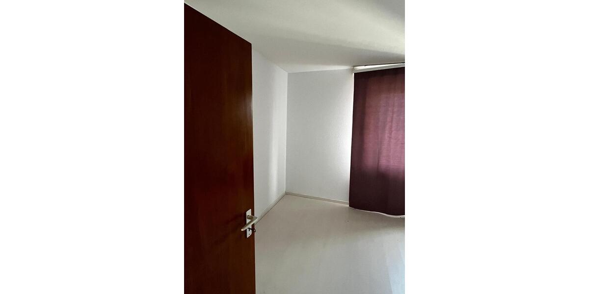 Etagenwohnung Völklingen - 4 Zimmer, 100 m&sup2;, 1.050&euro; | Angebot:26293919