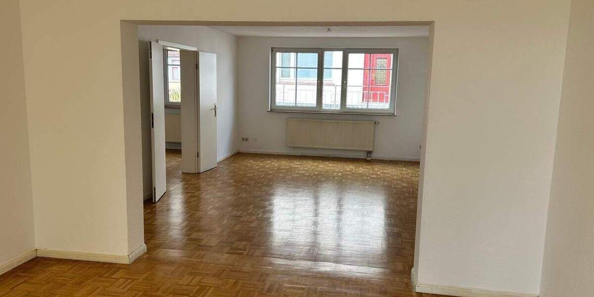 +++Großzügiges Familiennest mit Balkon und schönem Weitblick+++ 5 zimmer