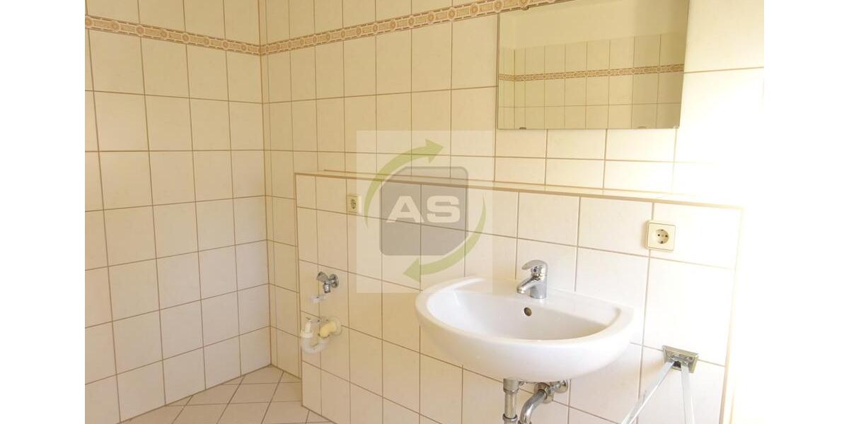 Dachgeschoßwohnung Zwickau - 1 Zimmer, 38 m&sup2;, 200&euro; | Angebot:25267482