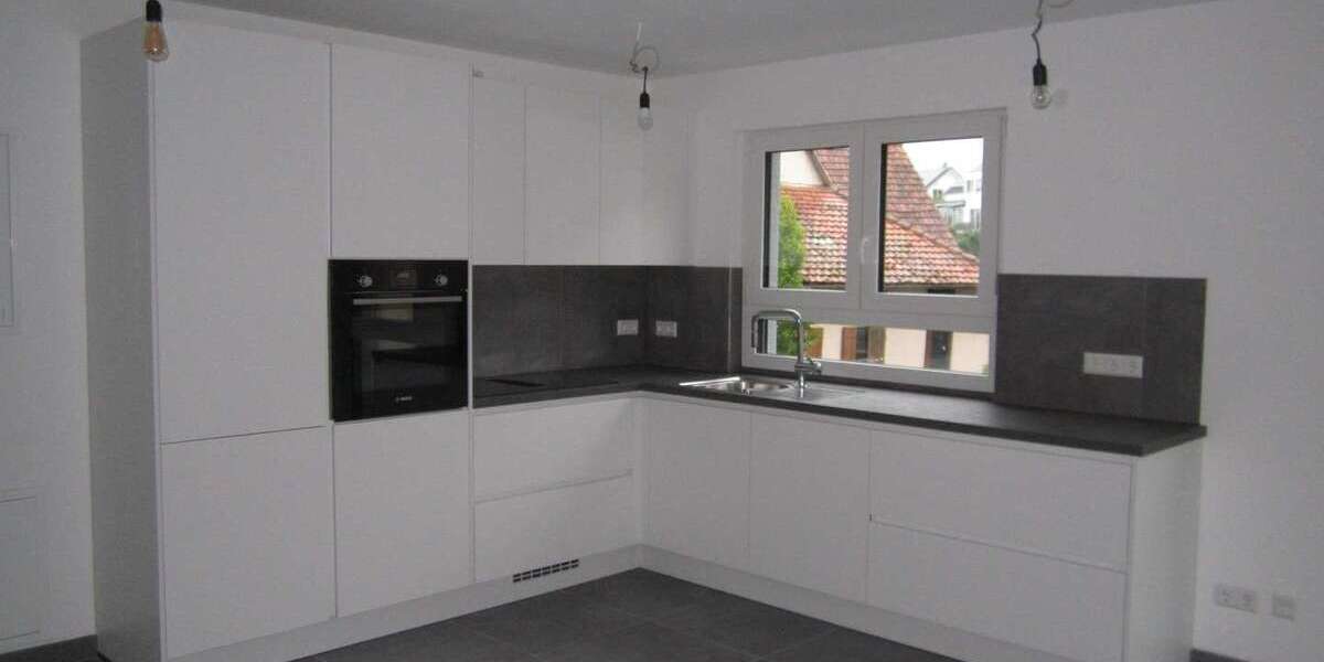 Etagenwohnung Herrenberg - 2.5 Zimmer, 66 m&sup2;, 990&euro; | Angebot:27257311