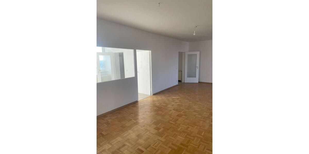 Etagenwohnung Karlsruhe Wettersbach - 4 Zimmer, 126 m&sup2;, 1.225&euro; | Angebot:25783076