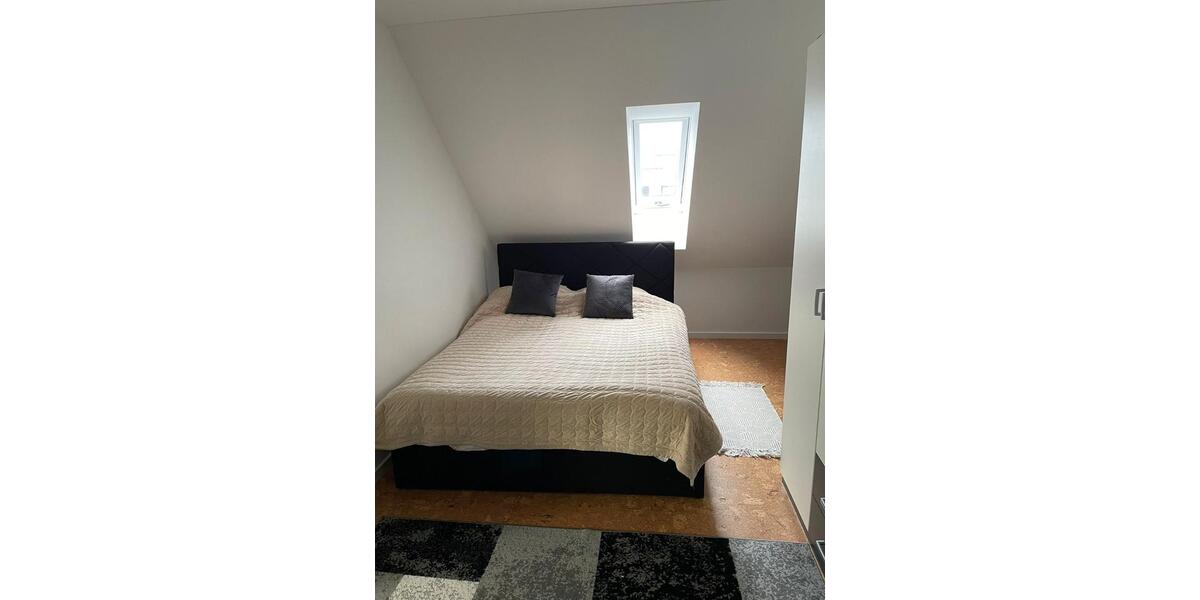 Dachgeschoßwohnung Landau an der Isar - 2 Zimmer, 66 m&sup2;, 660&euro; | Angebot:26440984