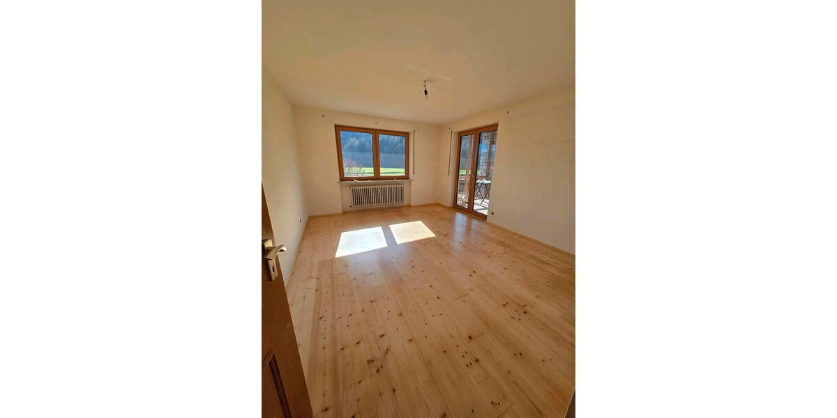 Etagenwohnung Schleching - 3 Zimmer, 120 m&sup2;, 1.400&euro; | Angebot:26067047