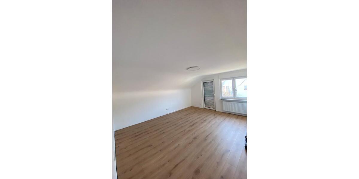 Dachgeschoßwohnung Wertheim - 2.5 Zimmer, 20 m&sup2;, 700&euro; | Angebot:25081512