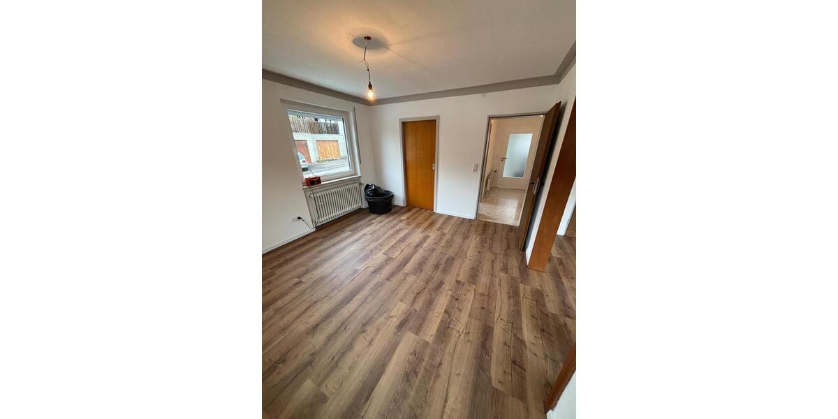 Erdgeschoßwohnung Künzelsau - 4 Zimmer, 93 m&sup2;, 1.100&euro; | Angebot:25959891