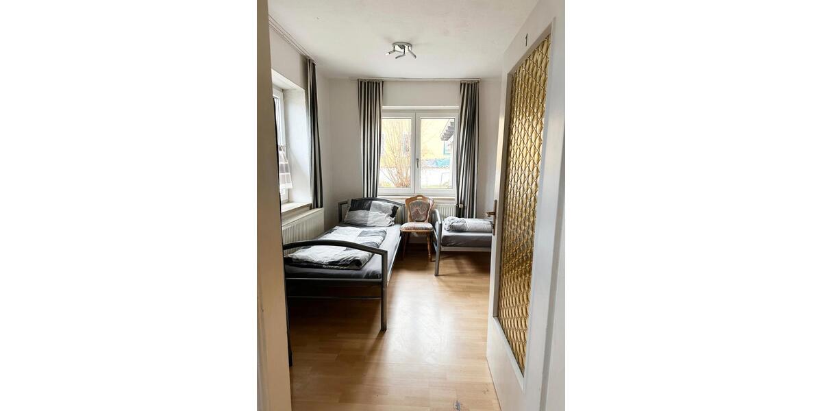 Wohnen auf Zeit Hallbergmoos - 5 Zimmer, 125 m&sup2;, 12&euro; | Angebot:26492701