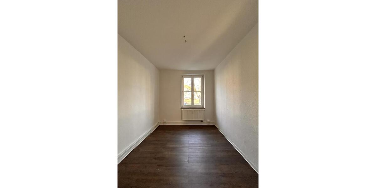 Erdgeschoßwohnung Eisenhüttenstadt - 3 Zimmer, 64 m&sup2;, 403&euro; | Angebot:25367974