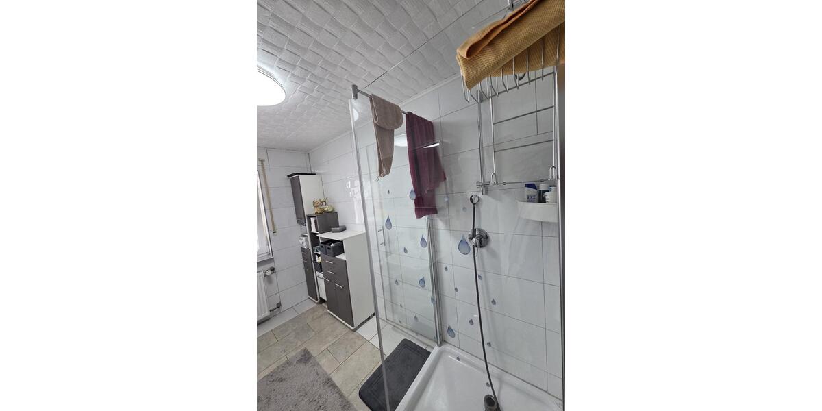 Dachgeschoßwohnung Limeshain - 4 Zimmer, 100 m&sup2;, 1.000&euro; | Angebot:24730533