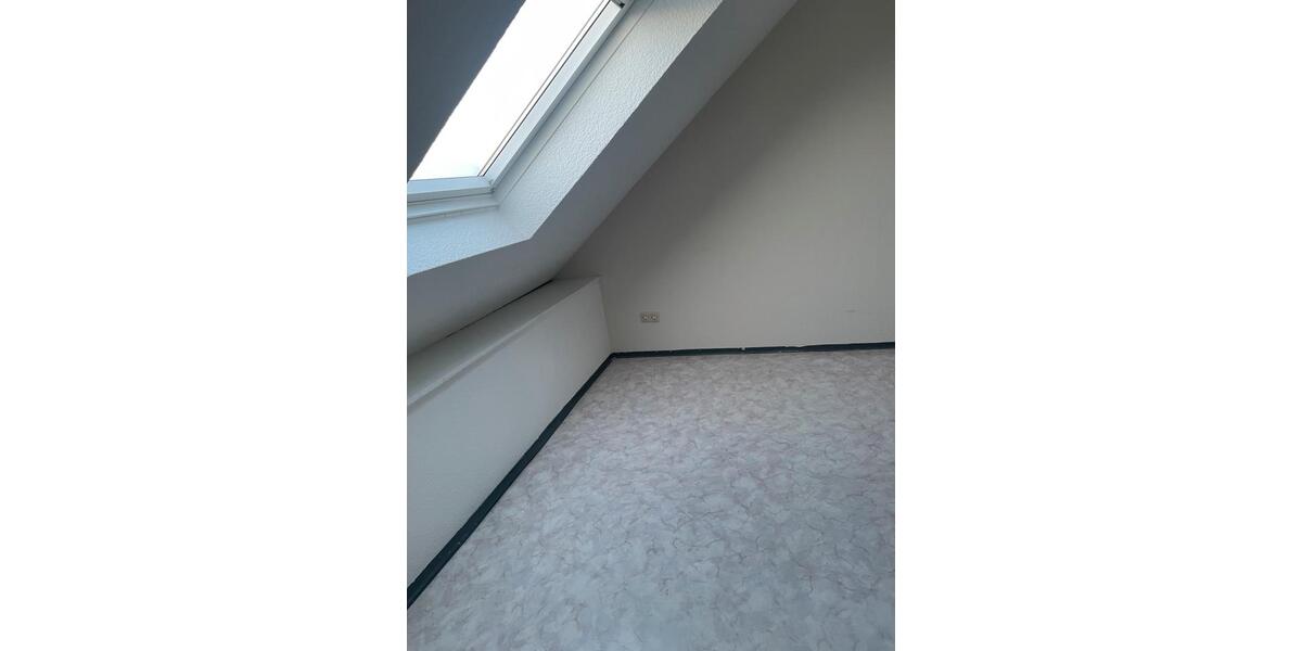 Dachgeschoßwohnung Pohlheim - 2 Zimmer, 62 m&sup2;, 550&euro; | Angebot:26260753