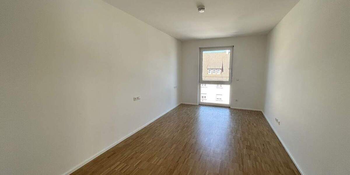 Moderner Wohnkomfort - viel Platz + Freiraum! 5 Zimmer + Süd-Balkon, Einbauküche, 2 Bäder, Aufzug 5 zimmer