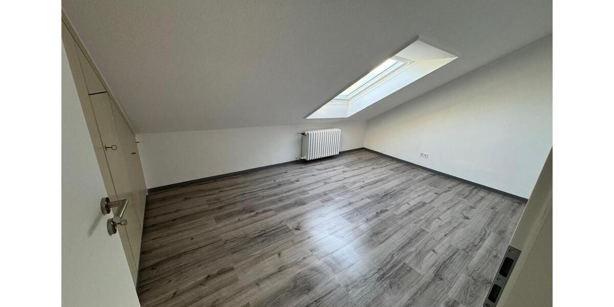 Etagenwohnung Bad Hersfeld - 4 Zimmer, 90 m&sup2;, 1.000&euro; | Angebot:25639132