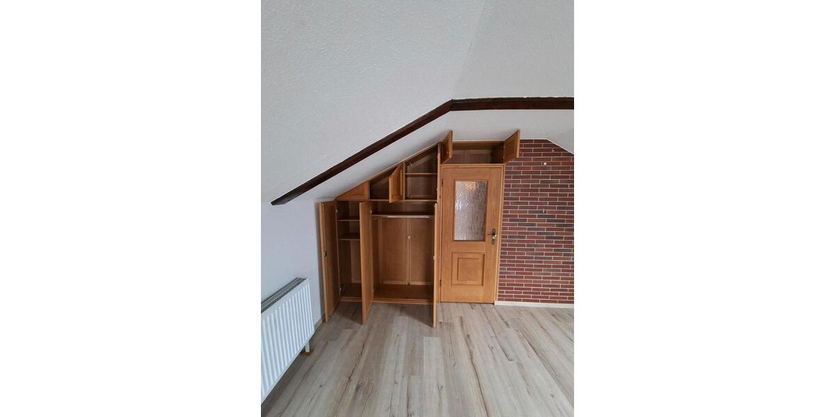 Dachgeschoßwohnung Zachenberg - 1 Zimmer, 55 m&sup2;, 390&euro; | Angebot:24829064