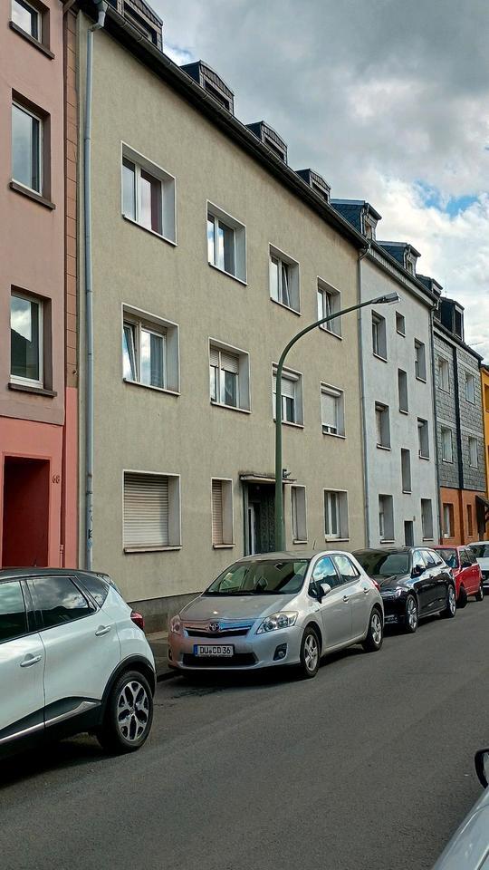 ein WG Zimmer für eine Studentin in Duisburg