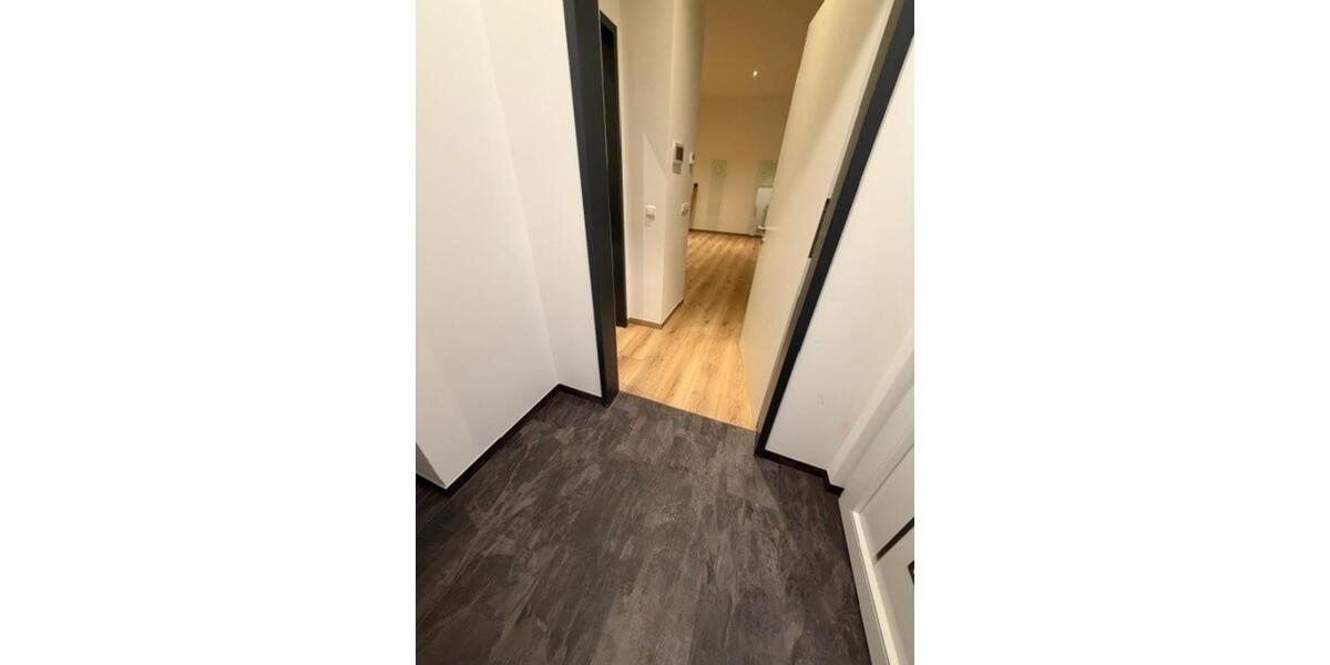 Erdgeschoßwohnung Mönchengladbach West - 3 Zimmer, 70 m&sup2;, 1.100&euro; | Angebot:24676945