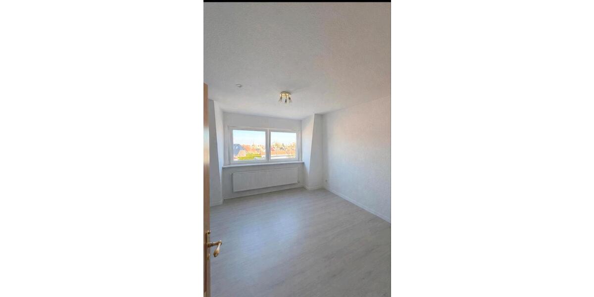 Dachgeschoßwohnung Wilster - 4 Zimmer, 85 m&sup2;, 750&euro; | Angebot:25392344